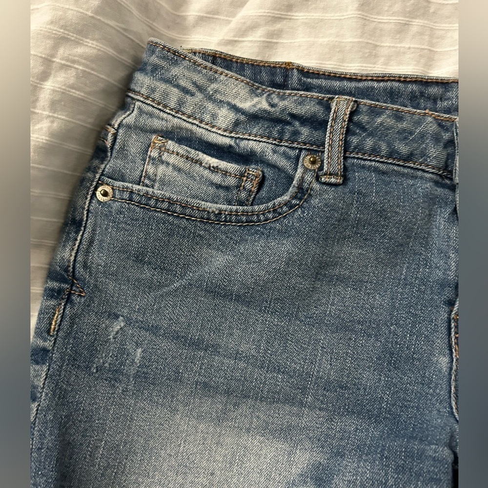 💝 Aeropostale Midi Shorts Distressed Medium Blue Cutoff Denim Size 6